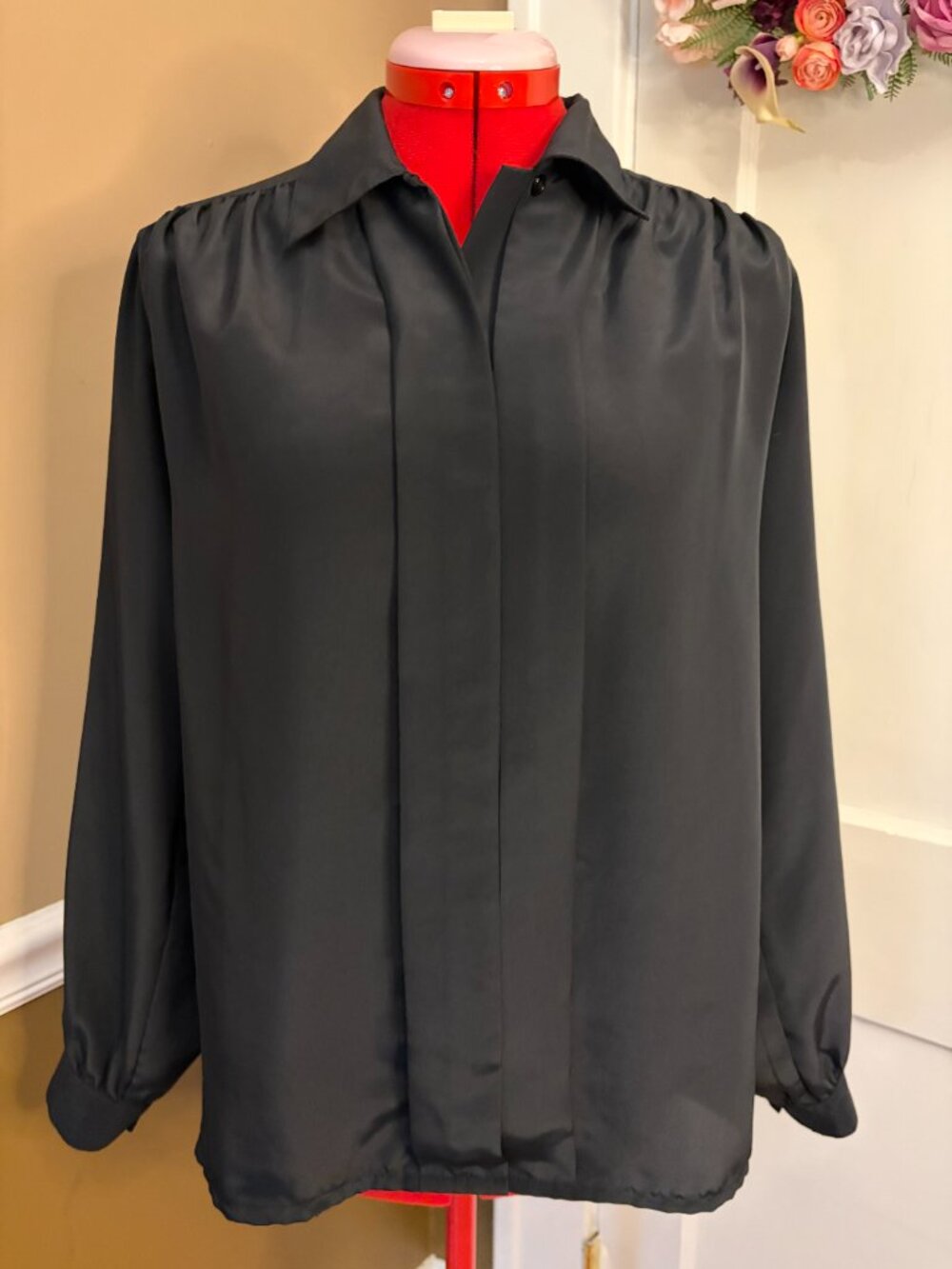 1980's Black Blouse - Worthington. Vintage Size 10 (M)